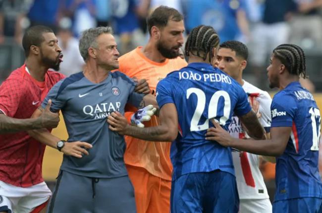 Luis Enrique lên tiếng sau màn xô xát với cầu thủ Chelsea