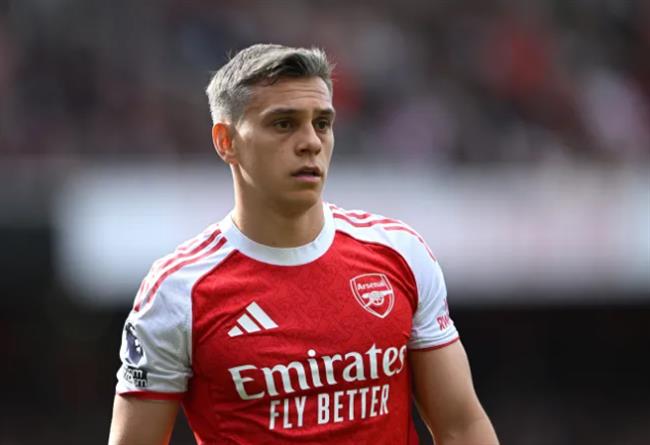 Leandro Trossard có câu trả lời cho Bayern Munich 1