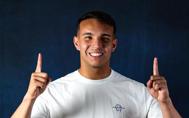 Tiểu sử tiền đạo Giovane Nascimento