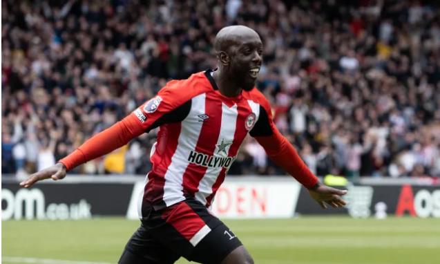 Yoane Wissa mang tin vui den cho MU va Tottenham.