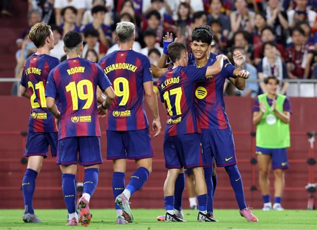 Sao mai gốc Philippines toả sáng ngay trong trận ra mắt Barca