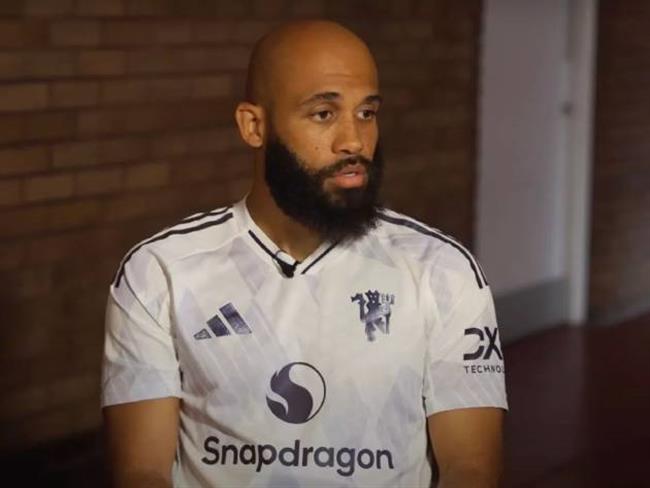 Bryan Mbeumo dua Bruno Fernandes len may.