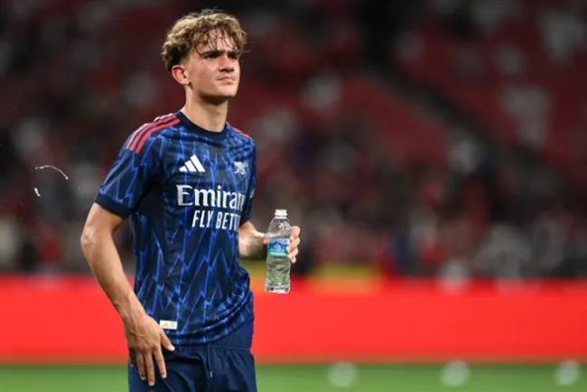 Mikel Arteta nhan loi canh bao ve than dong Max Dowman