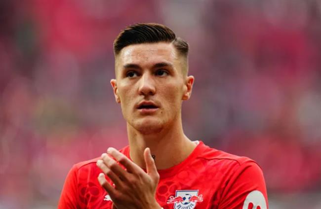 RB Leipzig muốn trao đổi cầu thủ với MU vụ Benjamin Sesko. RB Leipzig muon trao doi cau thu voi MU vu Benjamin Sesko.