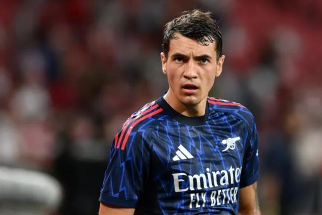 Arsenal chot gia ban Jakub Kiwior o He 2025.