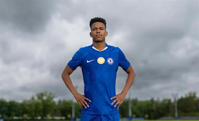 Chelsea chính thức bông bố bản hợp đồng với Estevao 1 Chelsea chính thức bông bố bản hợp đồng với Estevao 1