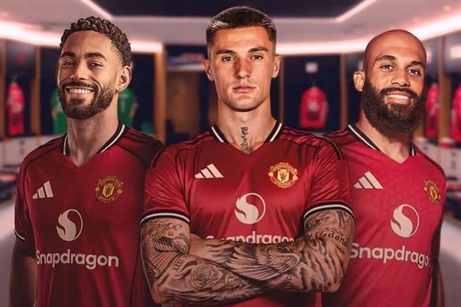 NÓNG: MU mua xong Sesko, hoàn tất bộ ba CMS