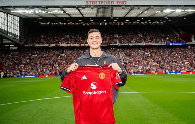 Dàn tân binh MU hè này chính thức ra mắt sân Old Trafford 2