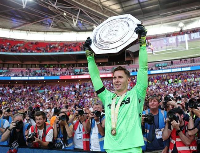 Nhìn Dean Henderson tỏa sáng, Man Utd liệu có thấy tiếc?