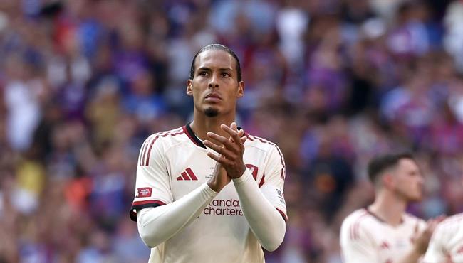 Virgil van Dijk thất vọng khi Liverpool hụt Siêu cúp Anh