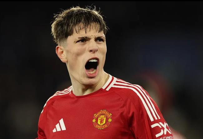 Alejandro Garnacho tuyen bo chi muon gia nhap Chelsea.