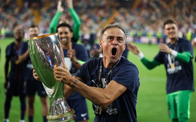 HLV Luis Enrique giành Siêu cúp châu Âu cùng PSG. HLV Luis Enrique gianh Sieu cup chau au cung PSG.