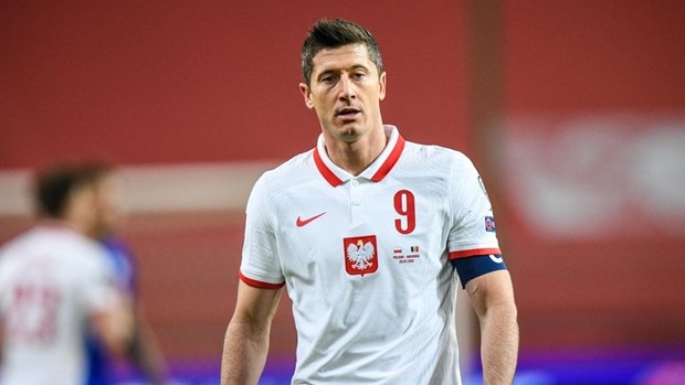 Lewandowski đứng trước khả năng tái xuất ĐT Ba Lan Lewandowski dung truoc kha nang tai xuat dT Ba Lan