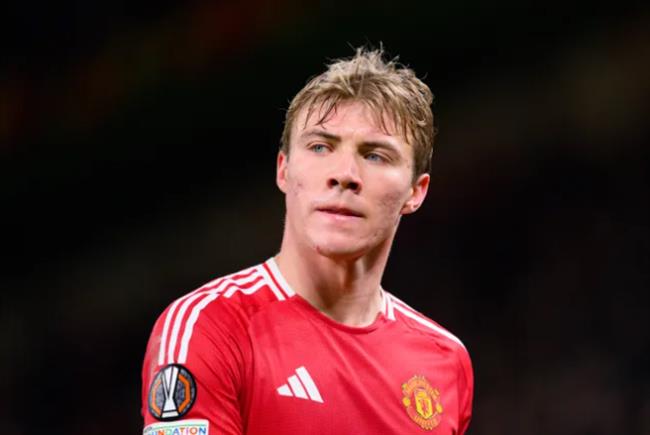 Napoli gui them de nghi cho MU vu Rasmus Hojlund