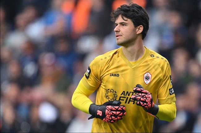 MU đạt được thỏa thuận cá nhân với thủ thành của Royal Antwerp