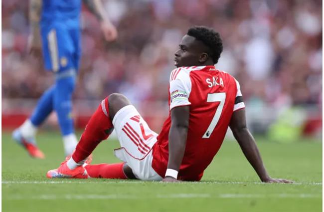 Mikel Arteta tiết lộ thời gian vắng mặt của Saka 