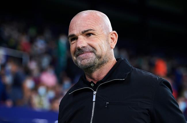 Tiểu sử huấn luyện viên Paco Lopez