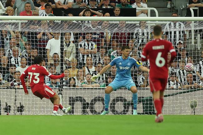 Newcastle xứng đáng nhiều hơn một trận thua trước Liverpool 1 Newcastle xứng đáng nhiều hơn một trận thua trước Liverpool 1