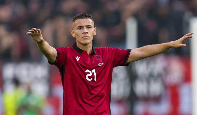 Tiểu sử tiền vệ Kristjan Asllani