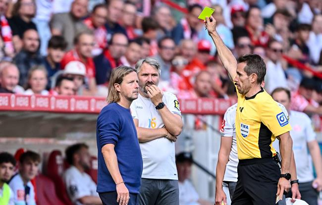 Toni Kroos ngã ngửa với điều luật mới của Bundesliga 1