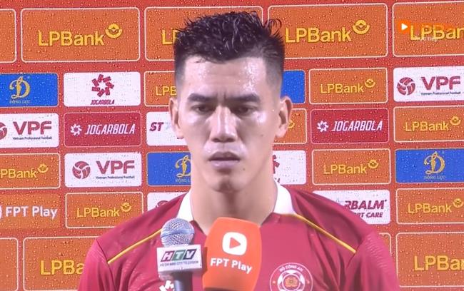 Tiến Linh gửi lời động viên tới dàn sao trẻ HAGL