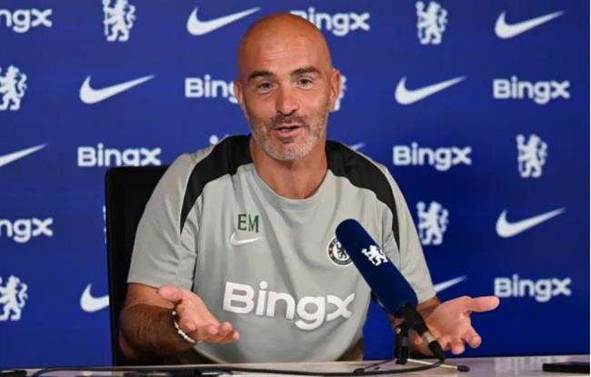 HLV Enzo Maresca tiet lo tuong lai Jackson Sterling va Chilwell.