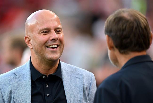 Arne Slot mừng cho Newcastle vì mua được Nick Woltemade