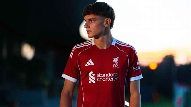 Tân binh 18 tuổi của Liverpool lần đầu được triệu tập vào đội tuyển Italia