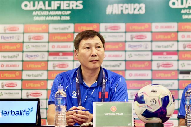 HLV Kim Sang Sik khen Thanh Nhàn, muốn U23 Việt Nam cải thiện một điều