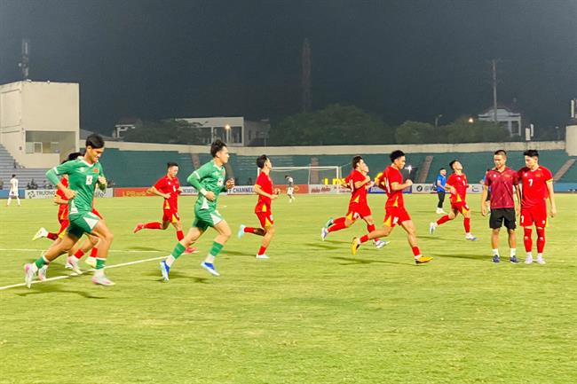 U23 Việt Nam tập thêm sau trận thắng U23 Bangladesh