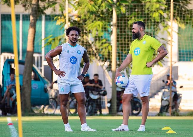 Xuân Son bày tỏ tình yêu Việt Nam trên báo Brazil