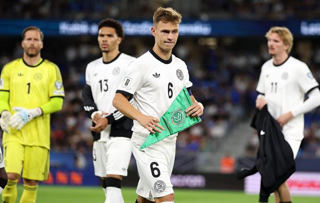 Joshua Kimmich không hài lòng với thái độ của đồng đội ở trận thua Slovakia