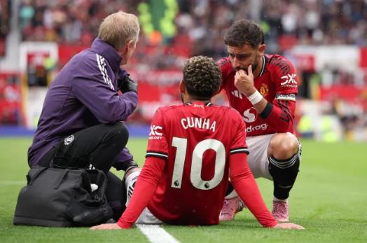 MU thở phào với chấn thương của Matheus Cunha