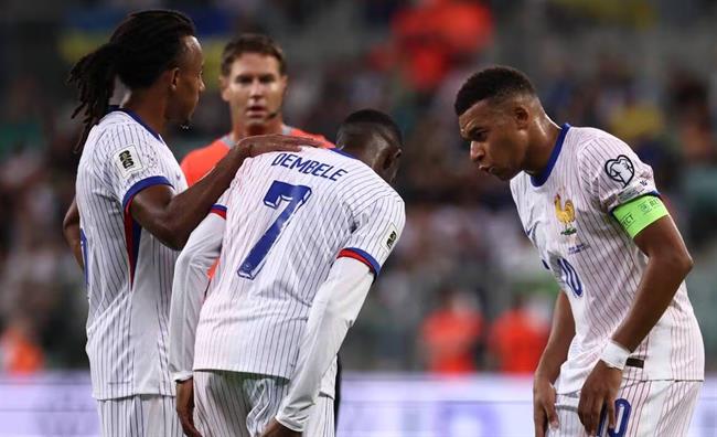 Didier Deschamps lên tiếng khi PSG chỉ trích ĐT Pháp 1 Didier Deschamps lên tiếng khi PSG chỉ trích ĐT Pháp 1