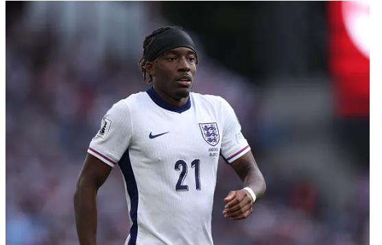 Thomas Tuchel vừa đấm vừa xoa Noni Madueke