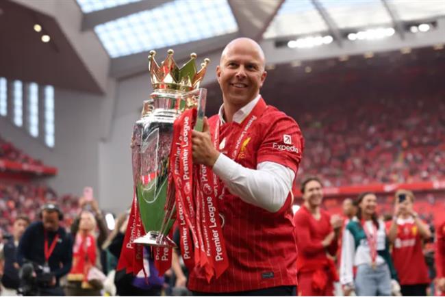Liverpool đang là ĐKVĐ tại Ngoại hạng Anh. Liverpool dang la dKVd tai Ngoai hang Anh.