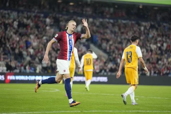 Haaland ghi ... 5 bàn trong trận thắng lịch sử của tuyển Na Uy