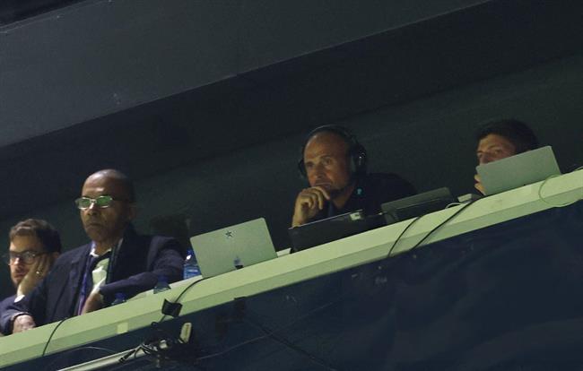 Luis Enrique không dám chỉ đạo từ khán đài ở trận đấu Marseille 1