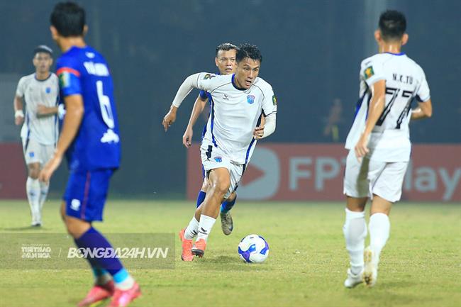 Mạc Hồng Quân bất lực, Quảng Ninh thua trận mở màn hạng Nhất