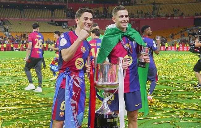 Barca nguy cơ mất hai cầu thủ trong trận đấu PSG 1 Barca nguy cơ mất hai cầu thủ trong trận đấu PSG 1