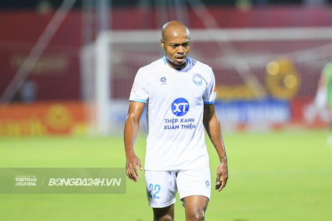 Dàn ngoại binh Nam Định bất lực trước tân binh V.League