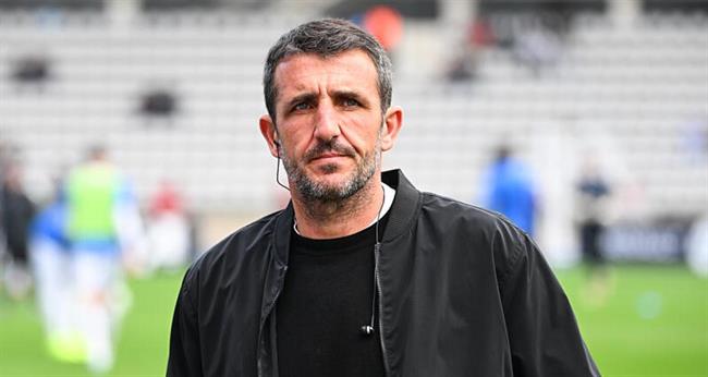 HLV Stephane Gilli đang dẫn dắt CLB Paris FC tại Ligue 1