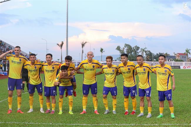 Đội của cố vấn Park Hang Seo thắng nhờ quả phạt đền tranh cãi