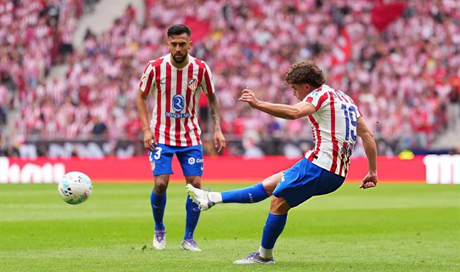 Diego Simeone choáng ngợp trước siêu phẩm của Julian Alvarez 1 Diego Simeone choáng ngợp trước siêu phẩm của Julian Alvarez 1
