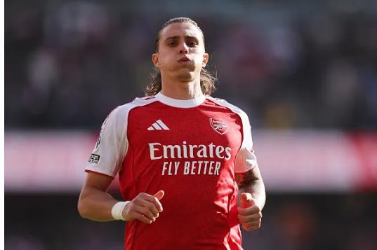 Mikel Arteta len tieng khen ngoi Riccardo Calafiori 