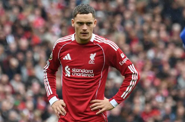 Wayne Rooney chỉ trích Liverpool vì chiêu mộ Florian Wirtz. Wayne Rooney chi trich Liverpool vi chieu mo Florian Wirtz.