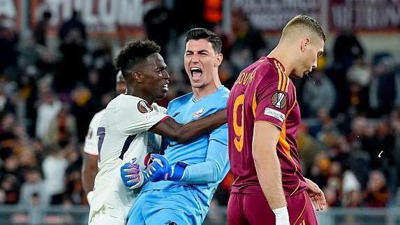 Nhận định Fiorentina vs Roma (20h00 ngày 510) Không dễ cho đội khách 2 Nhận định Fiorentina vs Roma (20h00 ngày 510) Không dễ cho đội khách 2