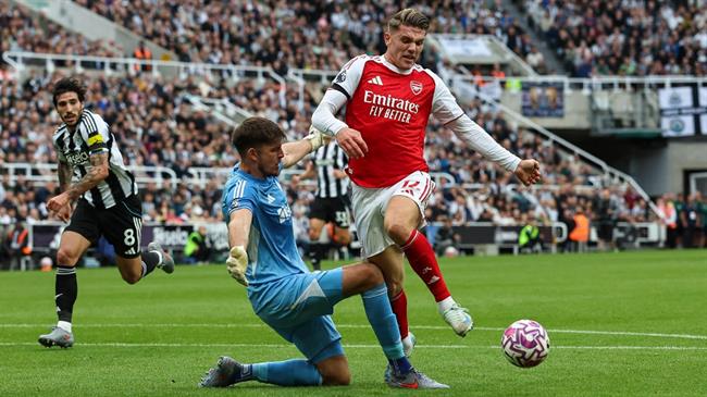 Nick Pope và sự khắc nghiệt của bóng đá ở vị trí thủ môn