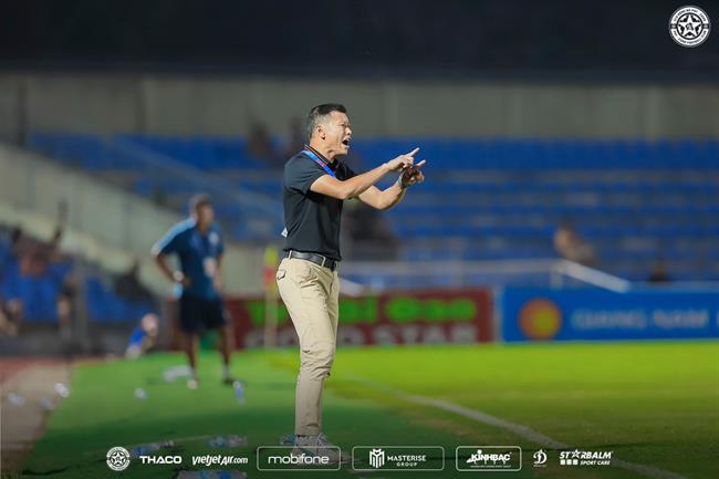 Thủ môn Phí Minh Long được tiến cử cho HLV Kim Sang Sik