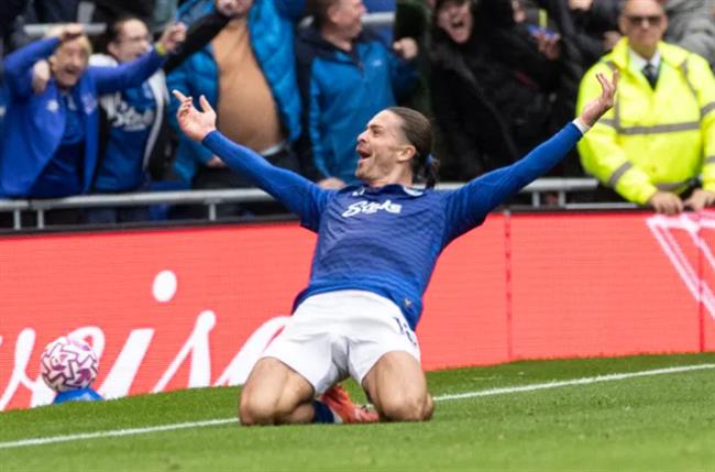 Everton tuc gian vi Thomas Tuchel khong trieu tap Jack Grealish.